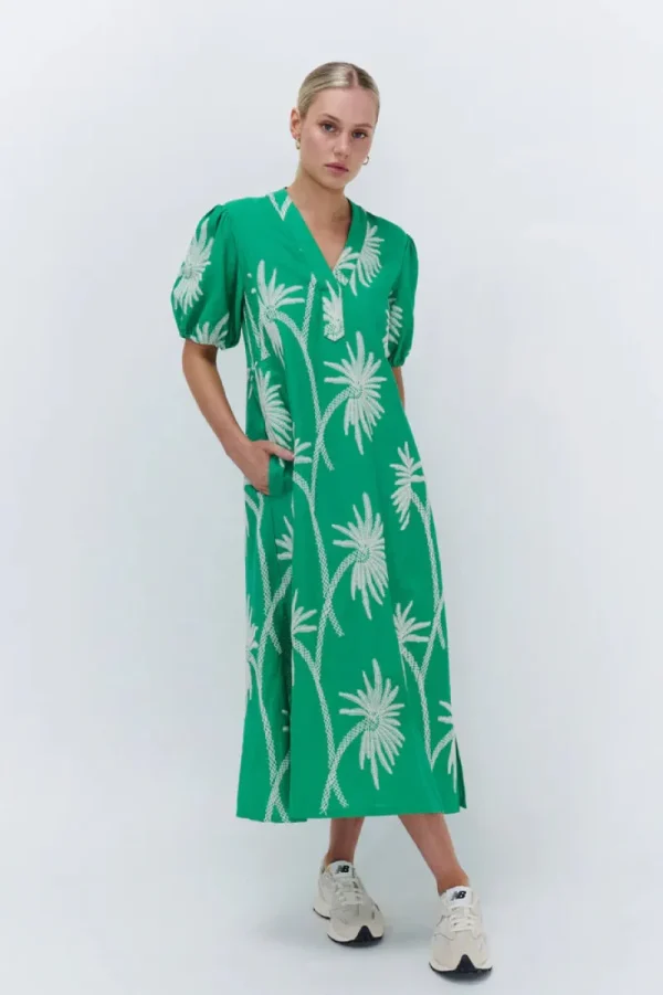 Kireina Courtney Dress^ Dresses