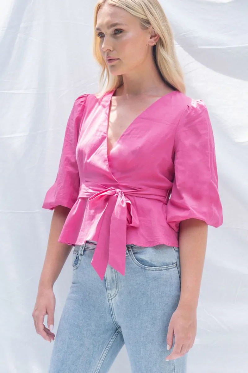 cross_front_bubble_sleeve_4-1.webp Zeinert & Co Cross Front Bubble Sleeve Top^ Tops