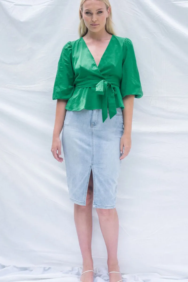 cross_front_bubble_sleeve_4.webp Zeinert & Co Cross Front Bubble Sleeve Top^ Tops