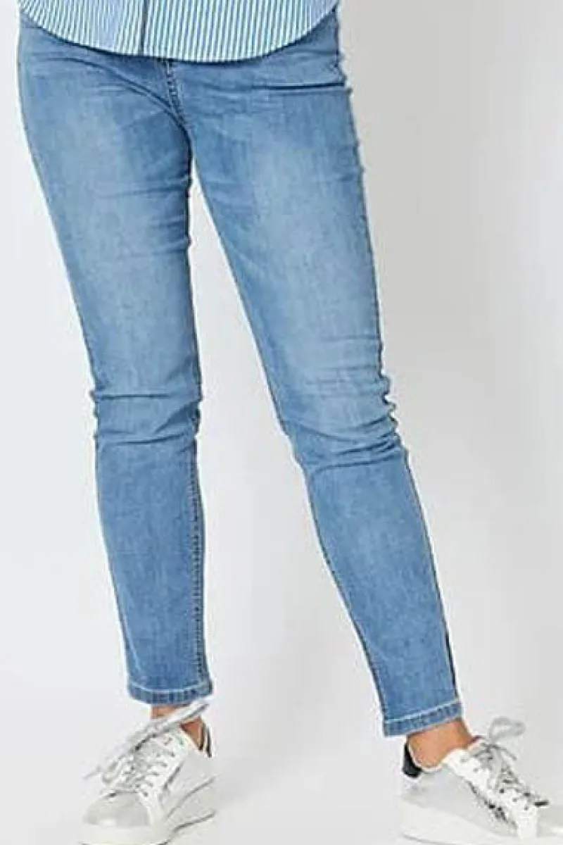 slim_leg_miracle_jean_0.webp Zeinert & Co Slim Leg Miracle Jean^ Jeans